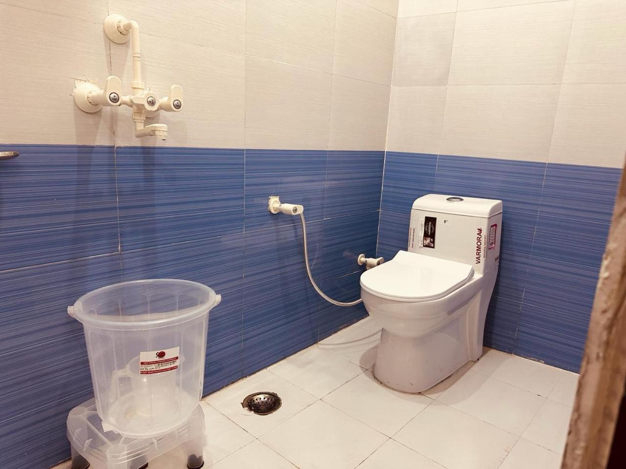 The Lord Krishna Residency Vrindavan Hotel ภายนอก รูปภาพ
